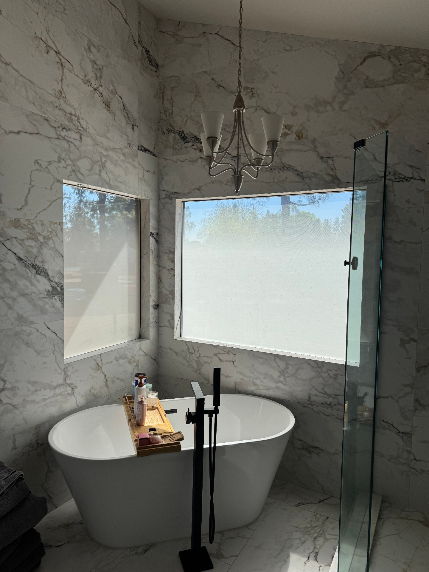 Marble Bath Privacy